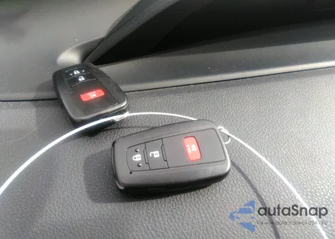 2017 Toyota Prius Three z USA, uszkodzony, nr VIN JTDKARFU1H3048041